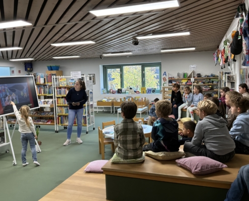 kinder inBüchertei